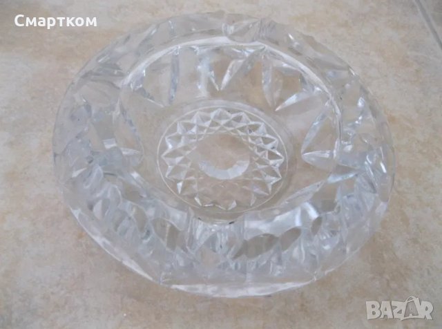 1бр. кристален + 2бр. стъклени пепелника, снимка 3 - Други ценни предмети - 27880677