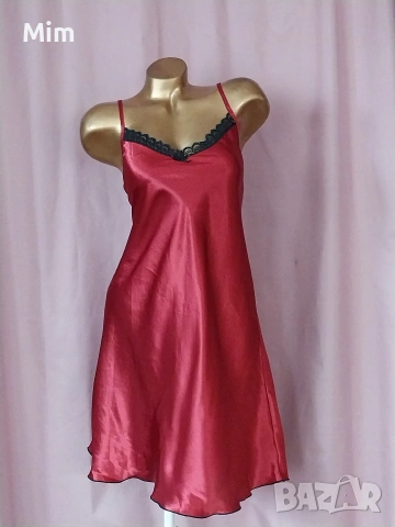 42/44 Червена сатенена нощница , снимка 4 - Нощници - 53516892