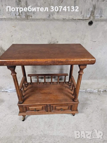 Масивен дъбов шкаф с колелца, снимка 3 - Шкафове - 50607908