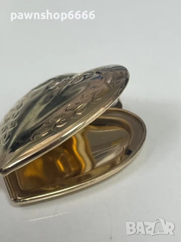 Златен винтидж медальон "Сърце" Tru-Kay – отварящ се, 14К, снимка 10 - Колиета, медальони, синджири - 50484990