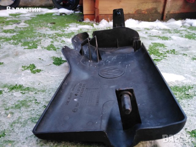 Голф 3 Капак за двигател, снимка 2 - Аксесоари и консумативи - 43911668