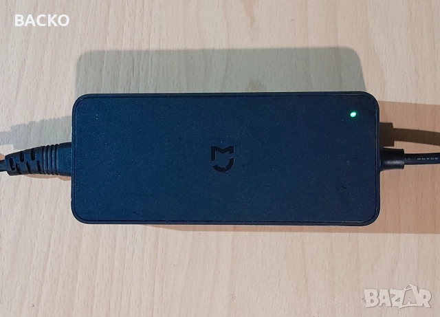 Оригинално зарядно Xiaomi 42v, снимка 2 - Друга електроника - 52361358