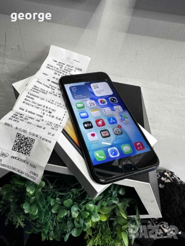 Телефон Iphone SE 2022 64GB