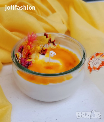 Соеви свещи и букети от восъчни цветя, снимка 3 - Декорация за дома - 52158455