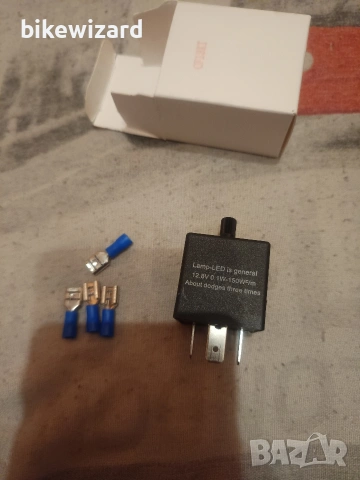 Реле за мигачи 3-пиново регулируемо реле за LED мигачи – 12V 0.1W-150W НОВО