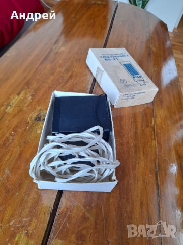 Стара светкавица за фотоапарат Електроника , снимка 2 - Други ценни предмети - 33097146