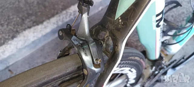 Шосеен карбонов велосипед Bianchi, снимка 3 - Велосипеди - 49436911