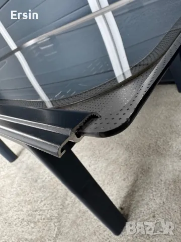 Прозорец Dometic с размер 900х520 (Има много малка забележка която се вижда на снимките), снимка 9 - Къмпинг мебели - 49897930