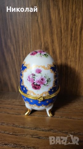 Красиво порцеланова яйце, кутия началото на 20в, снимка 1 - Антикварни и старинни предмети - 43800650