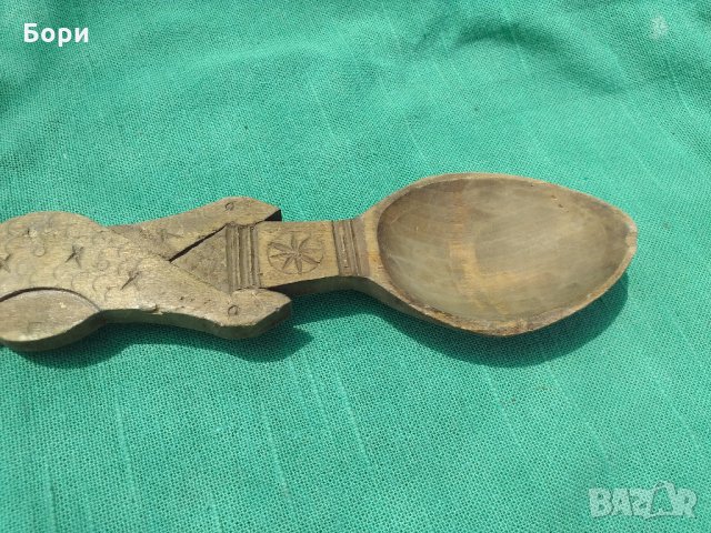 Дървена резбована лъжица , снимка 2 - Декорация за дома - 33075718