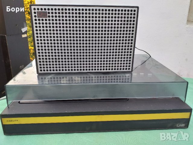 Грамофон с усилвател FIDELITY  UA8