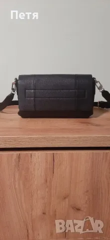 Чанти Guess, снимка 2 - Чанти - 49673815