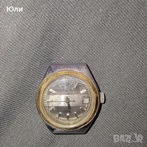 Дамски часовник Луч в работещо състояние.