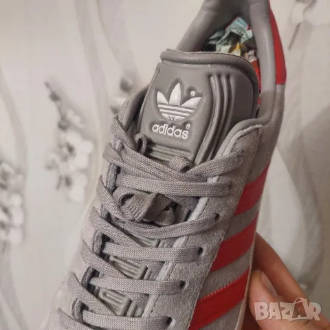 кецове   ADIDAS Gazelle Grey Red Man номер  42 2/3, снимка 15 - Кецове - 33223747