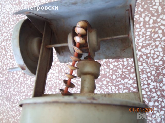 Ретро играчка метална – функциониращ кладенец от 30-те., снимка 11 - Образователни игри - 32386021