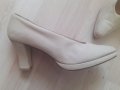 Дамски обувки цвят крем, снимка 3