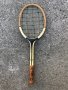 Стара тенис ракета , снимка 1 - Тенис - 36742147