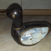 Страхотна дървена патица патка с месинг и седеф, снимка 1 - Антикварни и старинни предмети - 43414201