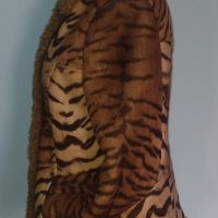 Български кожух в тигров принт, снимка 3 - Палта, манта - 16064645