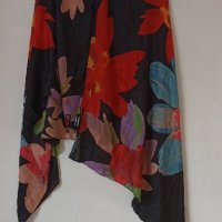 Дамски шал Desigual, снимка 1 - Шалове - 43863825