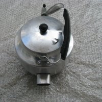 Алуминиев чайник 2,5л с нагревател, снимка 2 - Други стоки за дома - 28383259