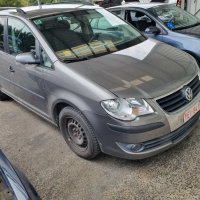 VW Touran 1.9 TDi 2009 г., снимка 1 - Автомобили и джипове - 32787965