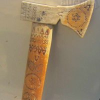 Дървен бастун с форма на брадва, стар, пирографиран, снимка 2 - Антикварни и старинни предмети - 28877306