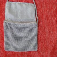 Ръчно плетена чантичка, снимка 4 - Чанти - 28646374