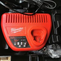 Акумулаторен ударен винтоверт Milwaukee M12FPD-402X, 12 V, 44 Nm, куфар, 2 батерии и зарядно, снимка 3 - Други инструменти - 43020329