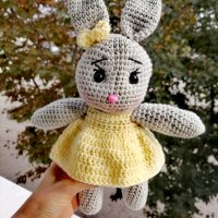 Ръчно плетени зайчета, снимка 7 - Плюшени играчки - 41715302
