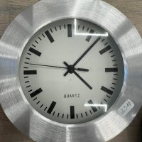 Стенен часовник Quartz, снимка 2 - Стенни часовници - 43689018