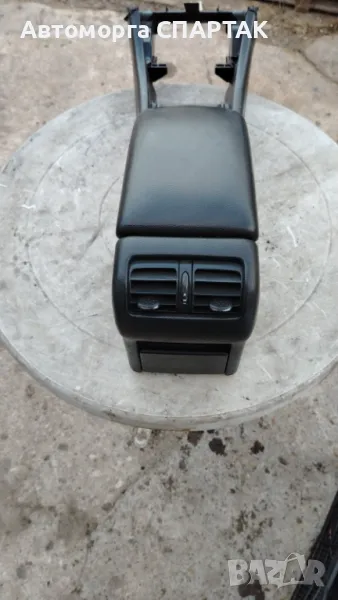 Mercedes W203 подлакътник, снимка 1