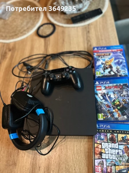 PlayStation 4 Slim, снимка 1