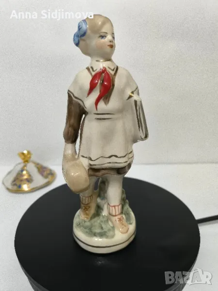 Руски порцелан ЛФЗ порцеланова статуетка , снимка 1