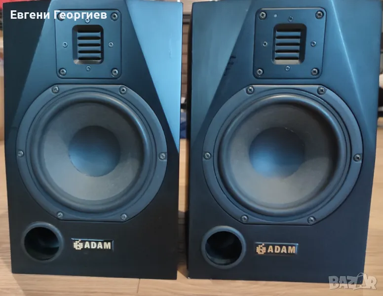 Adam P11A, снимка 1