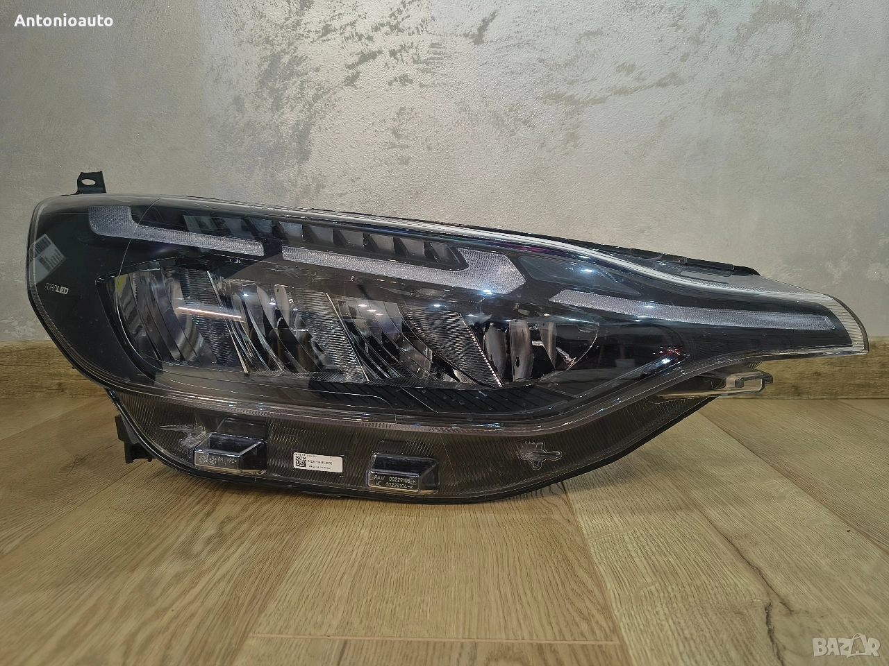 Десен лед фар Ford Transit Custom PZ31-13E014-CB 00229207-04 , снимка 1