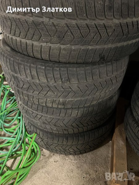 Комплект зимни гуми Pirelli 235/55/20, снимка 1