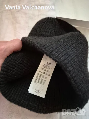 Черна шапка C.P.COMPANY, снимка 6 - Шапки - 49695321