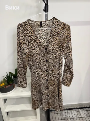 Красива рокля в размер XS, снимка 2 - Рокли - 48152485