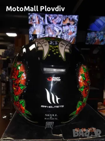 Каска MT Thunder Battle/Butterfly/Skull & Roses мото мотор пистов, снимка 2 - Аксесоари и консумативи - 49211919
