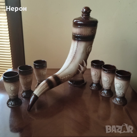 Сервиз за ракия керамичен ,декантер