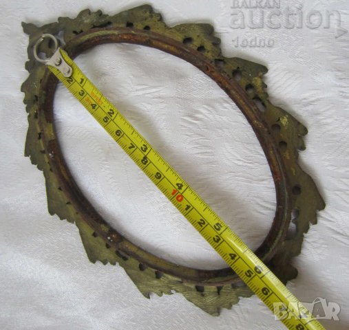 Рамки: стара метална рамка с орнаменти, бронз, статуетка с кобилица, други рамки, гоблен с дървена, снимка 3 - Антикварни и старинни предмети - 28885957