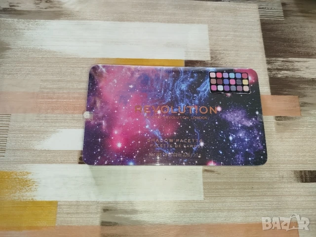 Палитра Революшън , снимка 3 - Декоративна козметика - 50665631