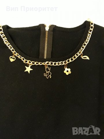 Черна мека блузка фино плетиво със златни орнаменти около деколтето, изчистени предница и гръб,с цип, снимка 3 - Блузи с дълъг ръкав и пуловери - 37456302