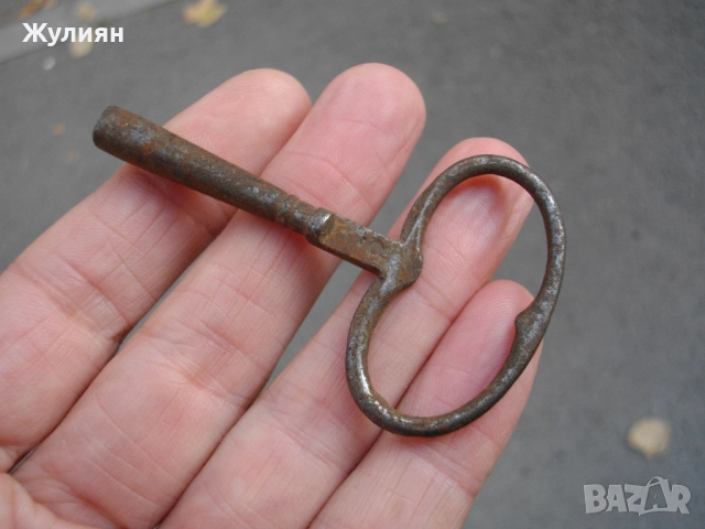 СТАРО КЛЮЧЕ КЛЮЧ ЗА СТЕНЕН ИЛИ КАМИНЕН ЧАСОВНИК , снимка 5 - Антикварни и старинни предмети - 52152245
