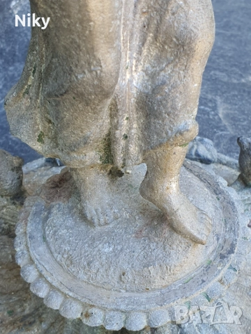 Статуетка , снимка 3 - Антикварни и старинни предмети - 51640646