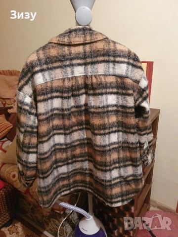 Кафяво карирано палто тип риза Л размер , снимка 2 - Палта, манта - 52899148