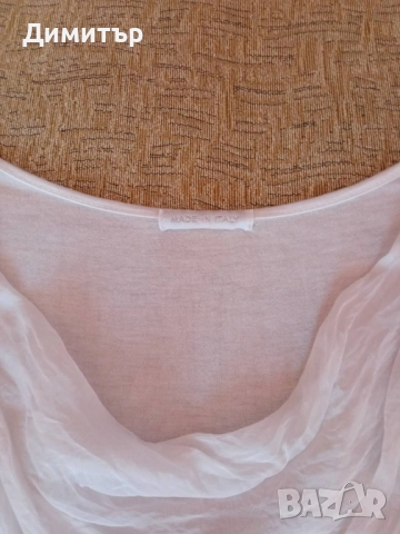 Ефектен топ М-Л размер, снимка 7 - Туники - 52010099