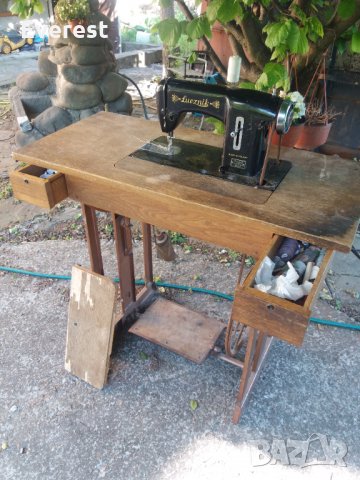Крачна шевна машина LucZnik , Лучник, made in Poland , снимка 1