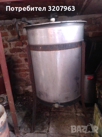 Центрофуга за мед